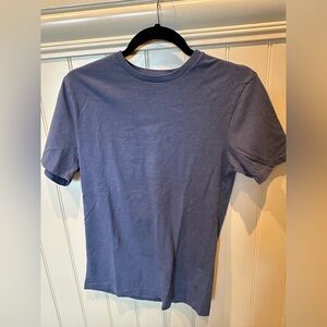 AMAZON ESSENTIALS Boys Men’s Size Extra Small Blue Short Sleeve Tee Shirt